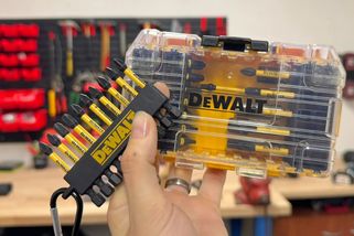 Podvod na kutily z AliExpressu? Testovala jsem bity DeWALT a Milwaukee, takový rozdíl nikdo nečekal